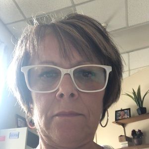 Meet your Posher, Dana